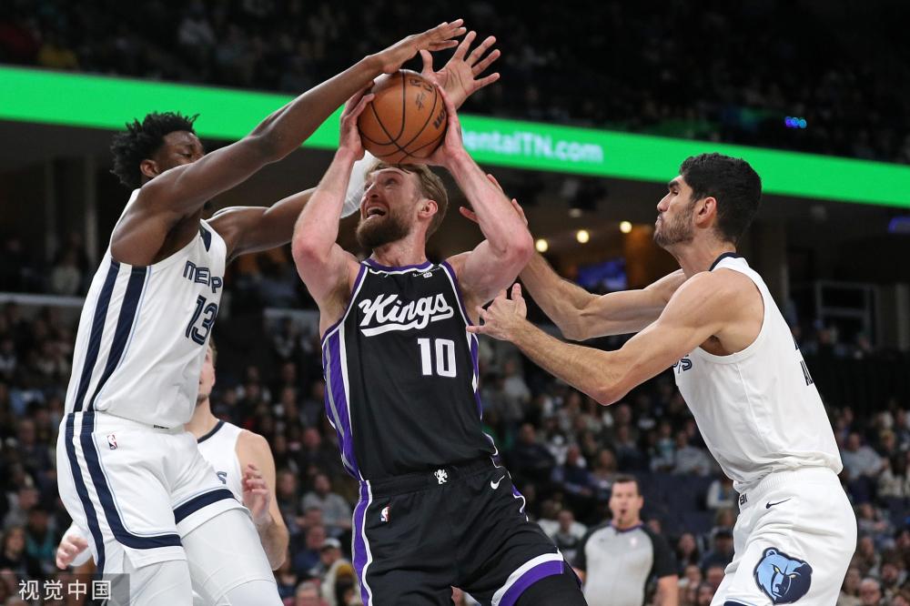 在实体出席 在实体出席