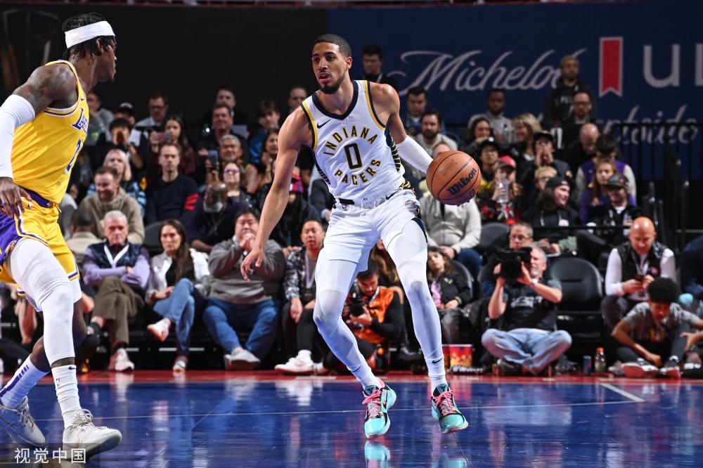 公众人物的 公众人物的